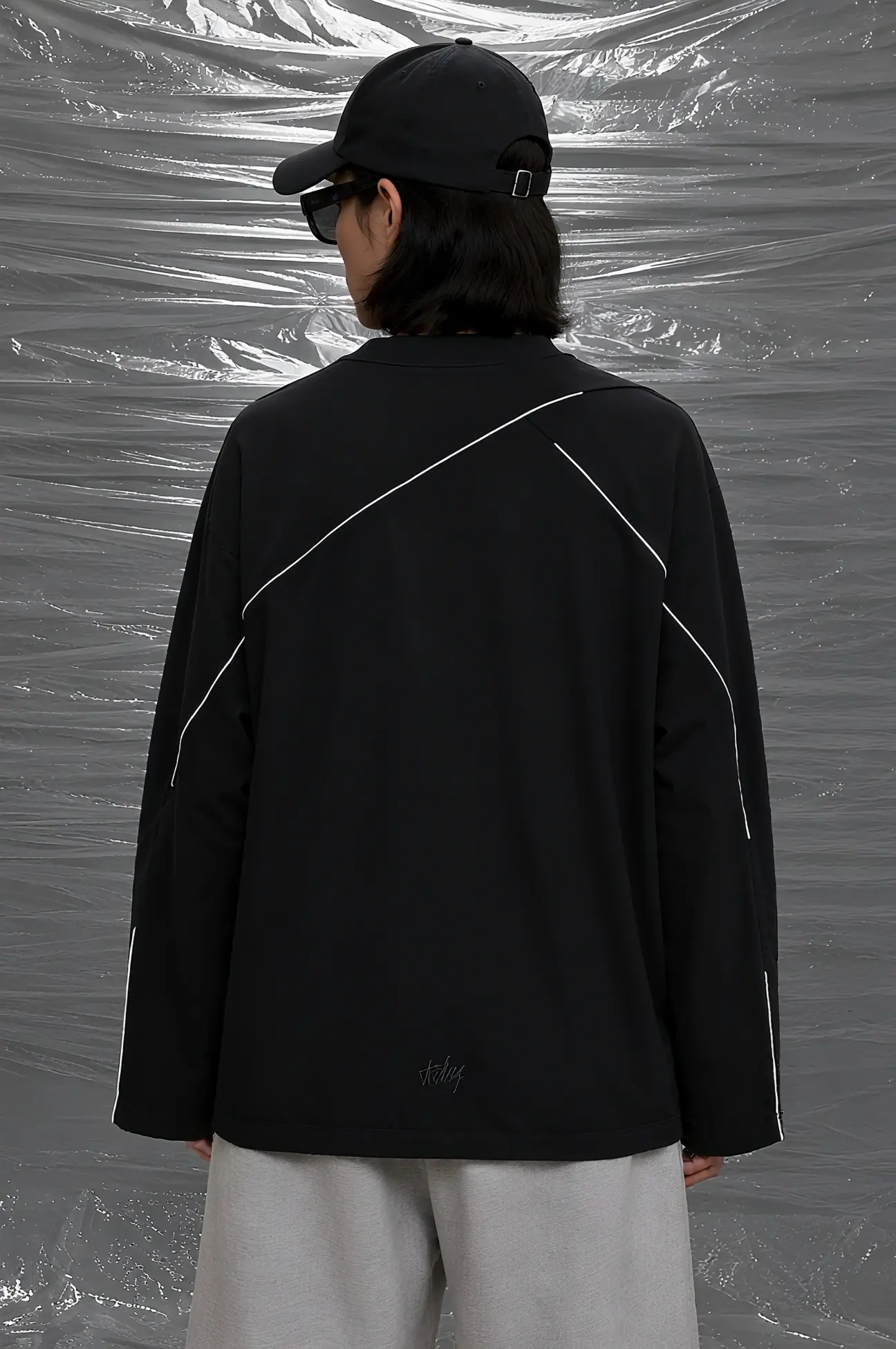 CONTOUR BLACK
