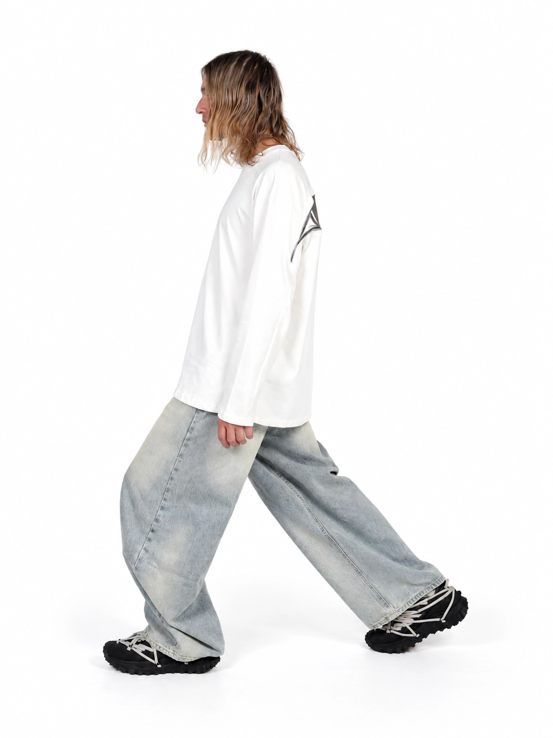 BACKSIDE ZIP TEE WHITE CLR