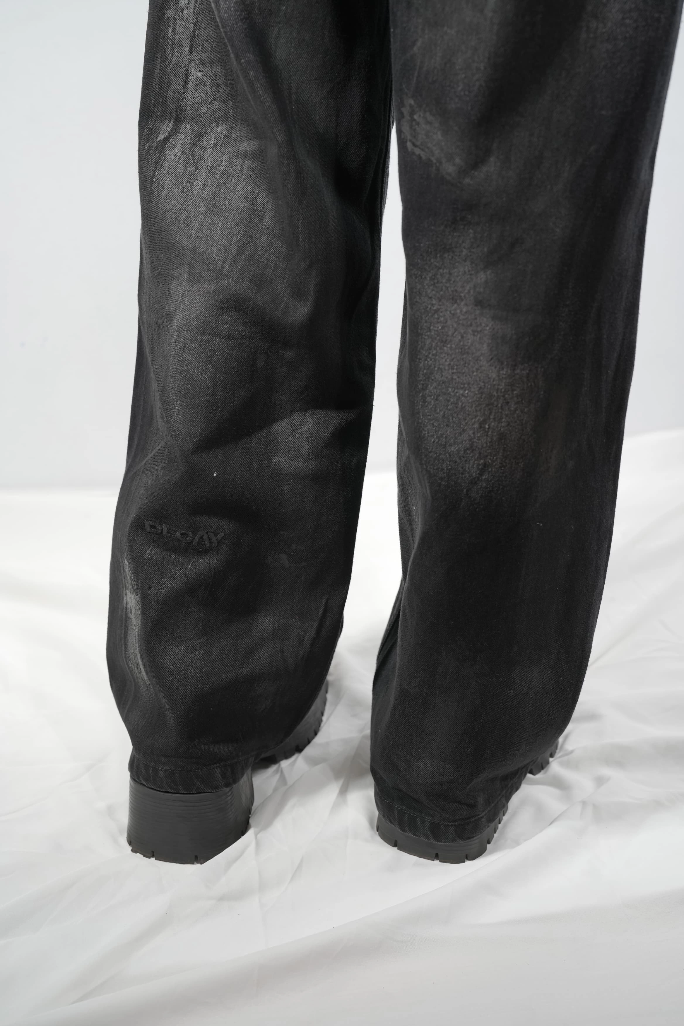 WASHED BLACK WIDE LEG DENIM