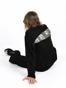 BACKSIDE ZIP TEE BLACK CLR